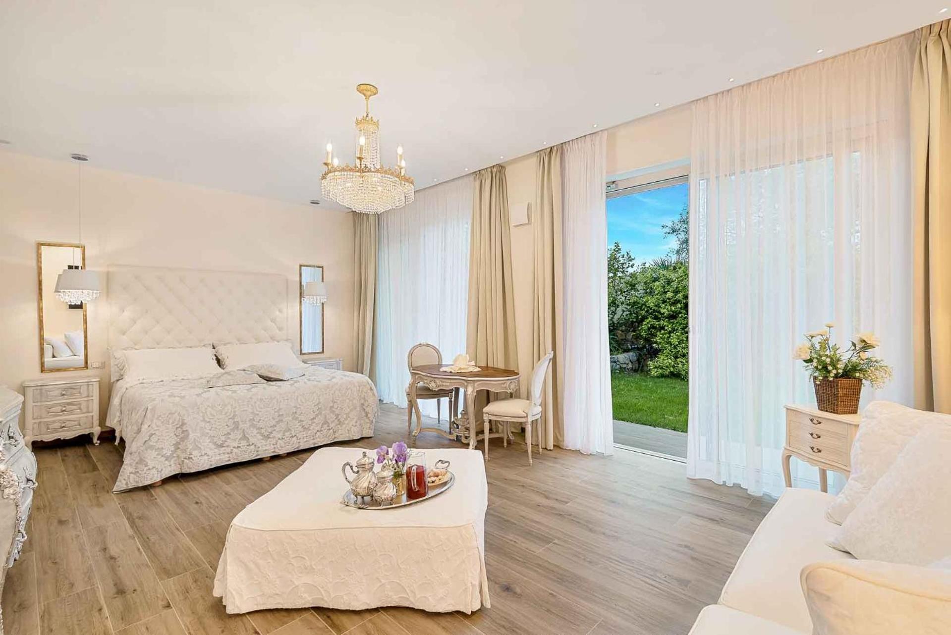 Luxury Dreams *