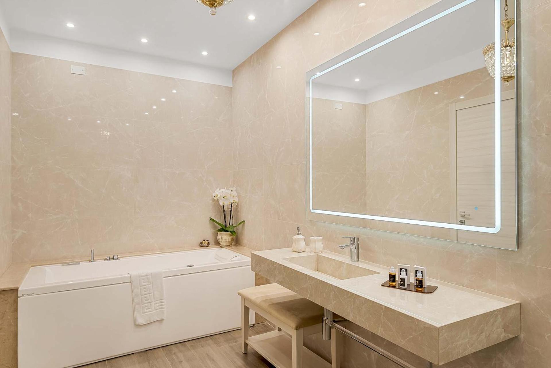 Luxury Dreams *